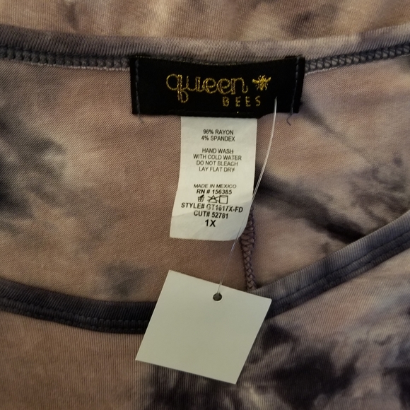 Queen Bees Cropped Top - Picture 4 of 5